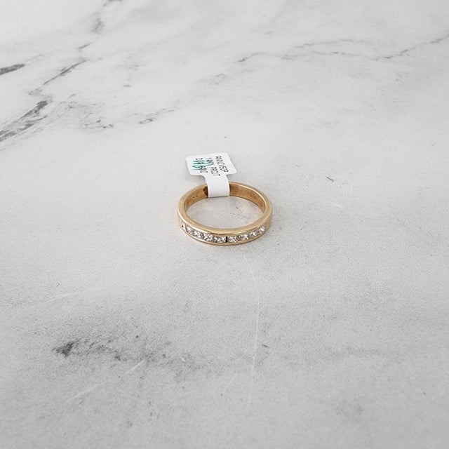 2020s 3MM Princess Cut Diamond Wedding Band 14k Yellow Gold, Size 8.5 For Sale - Image 5 of 5