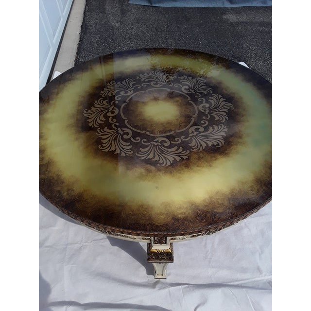 Coffee 19th Century Round French Hand Painted Gilt Coffee Table with Glass Top For Sale - Image 8 of 13