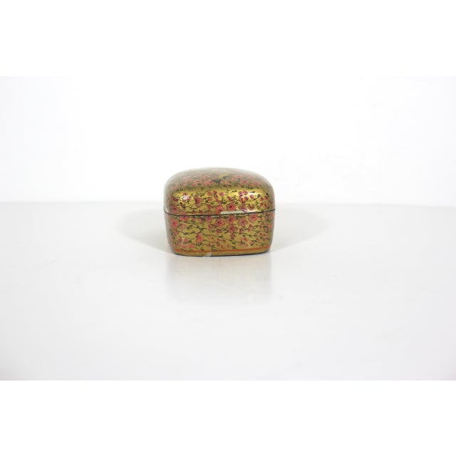 Hand Painted Vintage Kashmir Lacquered Trinket Box For Sale - Image 6 of 9