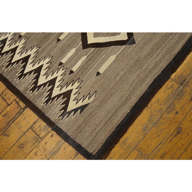 1930s Gray Diamond Antique American Navajo Rug 4'6" X 6'8" Flatweave Wool Carpet For Sale In New York - Image 6 of 6