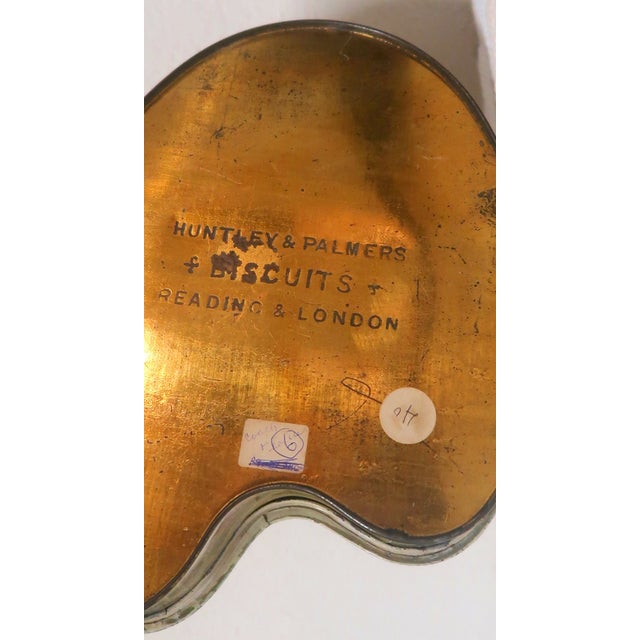 Antique Huntley & Palmers Scarce Palette Shaped Biscuit Tin, c.1910, Rare Lithographyed Horse Drawn Hurdy Gurdy For Sale - Image 12 of 18
