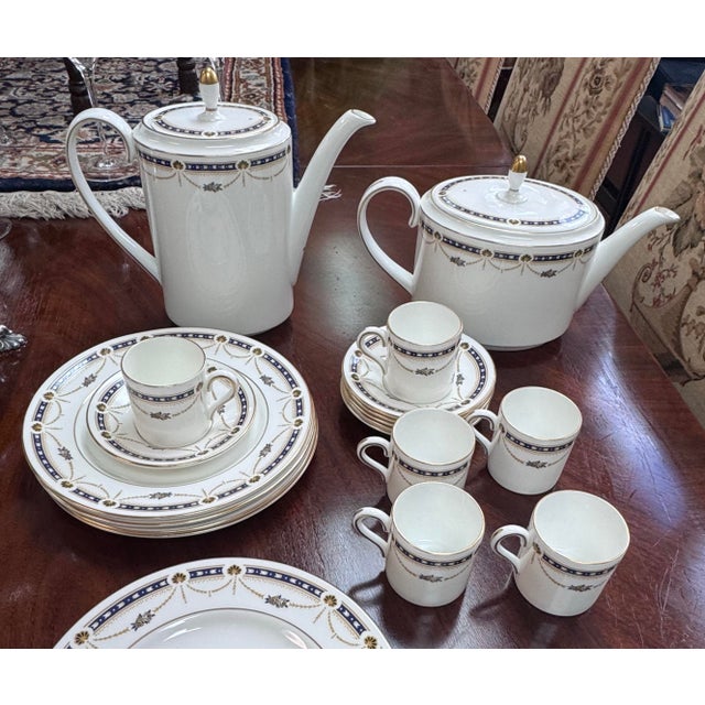 Ivory 1986 Coalport Sherborne Demitasse & Dessert Tea Sets Service for 6 - 22 pcs For Sale - Image 8 of 8