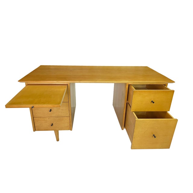 Attributed to Paul McCobb for Planner Group Maple Double Pedestal Desk, 1950s For Sale - Image 9 of 18