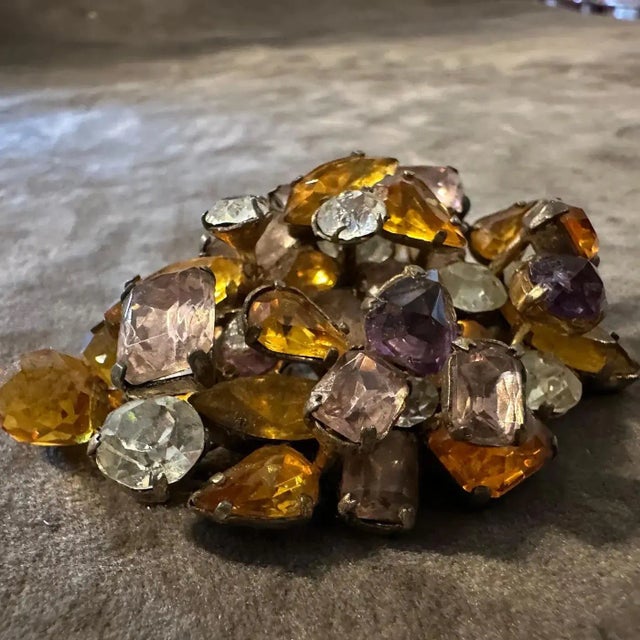 Brown 1950s Art Deco Style Vintage Costume Jewelry Italian Brooch For Sale - Image 8 of 9