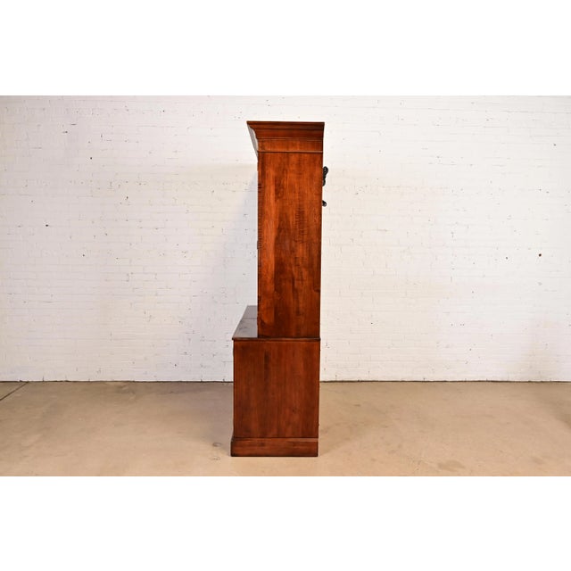 Ethan Allen British Colonial Carved Cherry Wood Lighted Breakfront Bookcase Cabinet For Sale - Image 11 of 15