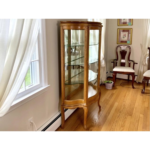 Victorian Early 20th Century Victorian Carved Oak Bow-Front Lighted Curio China Display Cabinet For Sale - Image 3 of 11