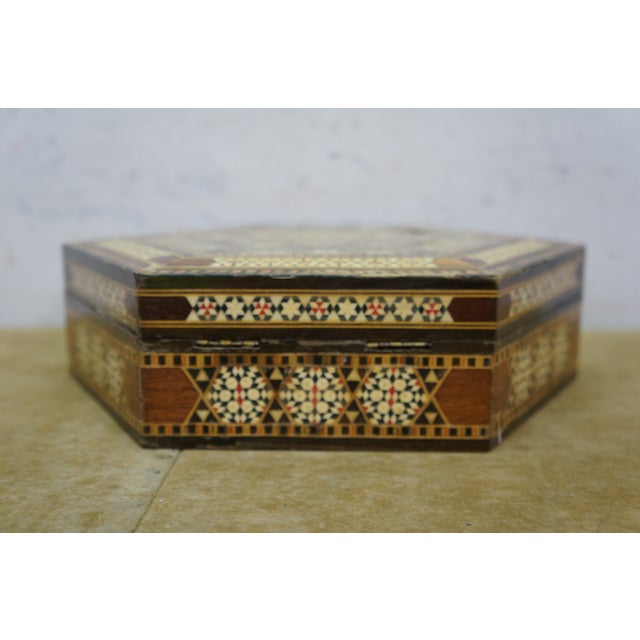 2 VTG Hexagonal Marquetry Mop Mosaic Inlaid Wooden Jewelry Trinket Boxes Pair For Sale - Image 14 of 18