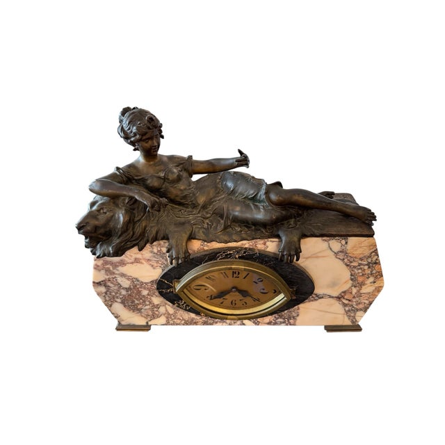 A true statement of luxury and craftsmanship, this vintage Art Deco-style clock is set on a substantial slab of polished...