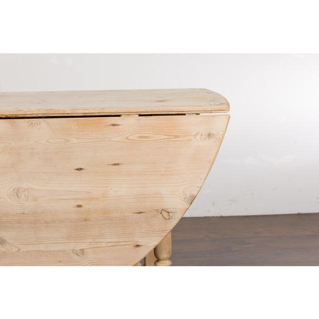 Cream English Pine 19th Century Drop Leaf Table with Oval Top and Carved Apron For Sale - Image 8 of 12