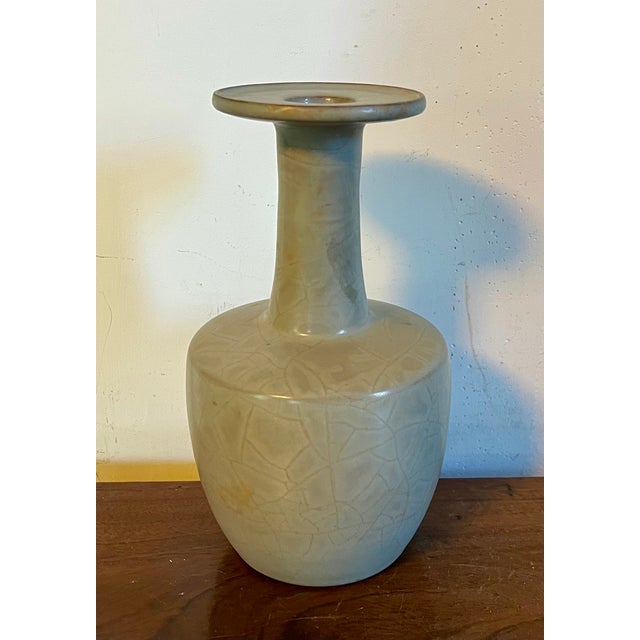 Chinese Celadon Crackle Glaze Mallet Shape Vase - Early 20th Century in the Style of Song Dynasty Imperial Ceramics For Sale - Image 11 of 14