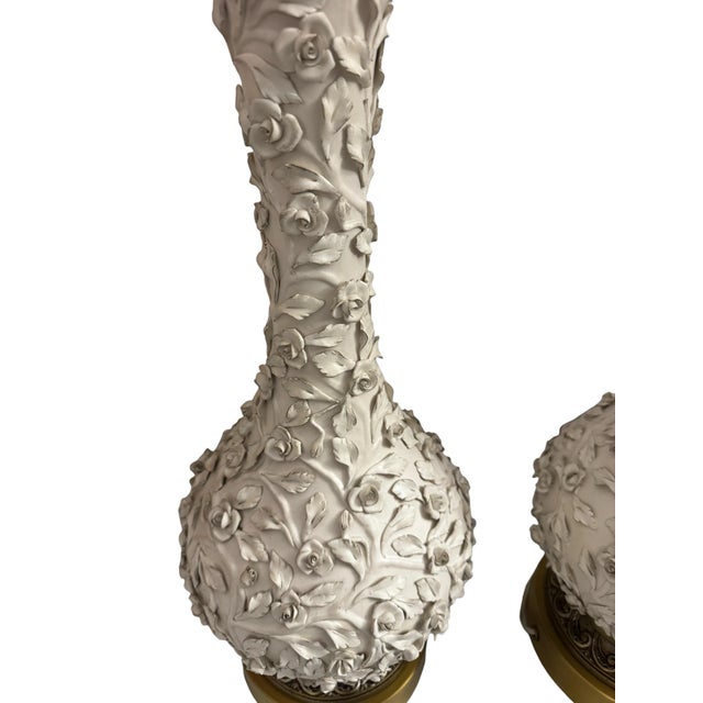1960s Mid Century Modern Pair of Marbro Style Blane De Chine Table Lamps With Flowers For Sale In Phoenix - Image 6 of 8