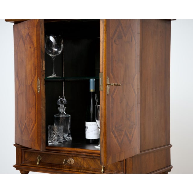 Neo-Baroque German Walnut Cocktail Cabinet, 1900s For Sale - Image 11 of 16