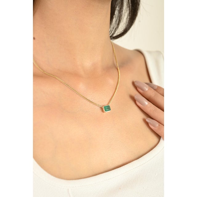 Metal Natural Zambian Emerald Necklace in 14k Solid Yellow Gold For Sale - Image 7 of 14