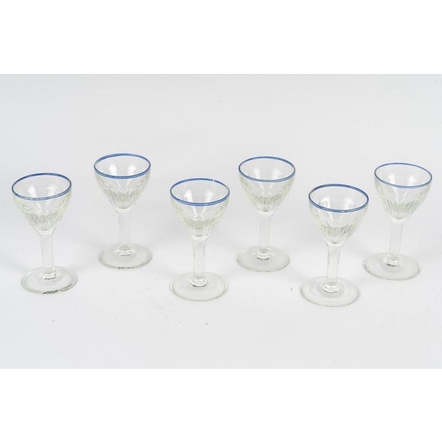 Suite of 6 liqueur glasses, crystal, 20th century. Suite of 6 20th-century crystal liqueur glasses. H: 10cm, D: 5,5cm.
