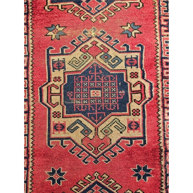 Early 20th Century Vintage Turkish Runner, Hand-Knotted Wool, Geometric Design, 1920s For Sale - Image 5 of 10