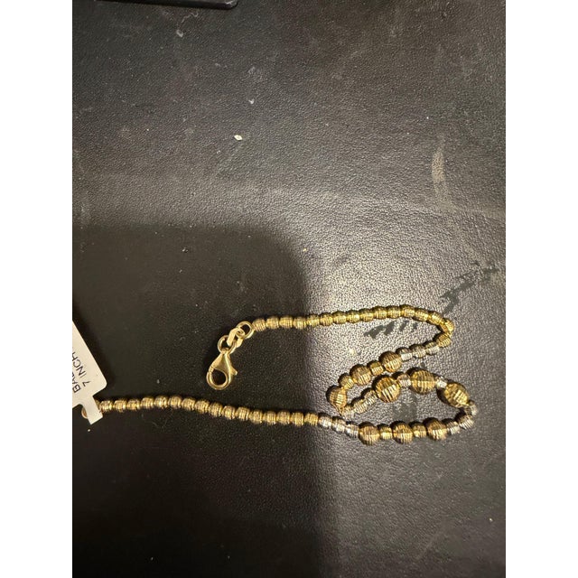 2020s 18 Karat Yellow & White Gold 5.8 Gm, 7 Inch Long, Two Tone Ball Bracelet For Sale - Image 5 of 8
