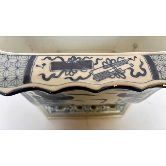 Vintage Chinoiserie Octagonal Blue & White Cachepot/Planter For Sale - Image 11 of 16