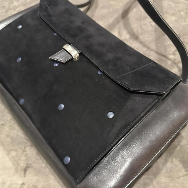 1990s Gianni Versace Suede and Leather Shoulder Bag For Sale - Image 6 of 16