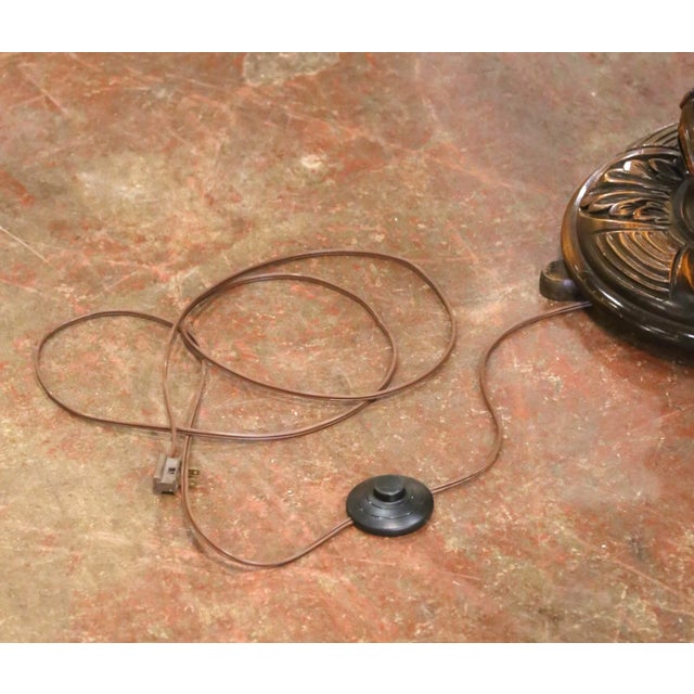 Early 20th Century French Louis XIII Walnut Barley Twist Floor Lamp With Table For Sale In Dallas - Image 6 of 9