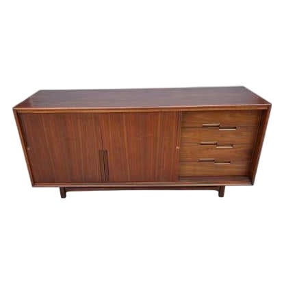 Mid 20th Century Cavalier low dresser/ Credenza, Attributed For Sale