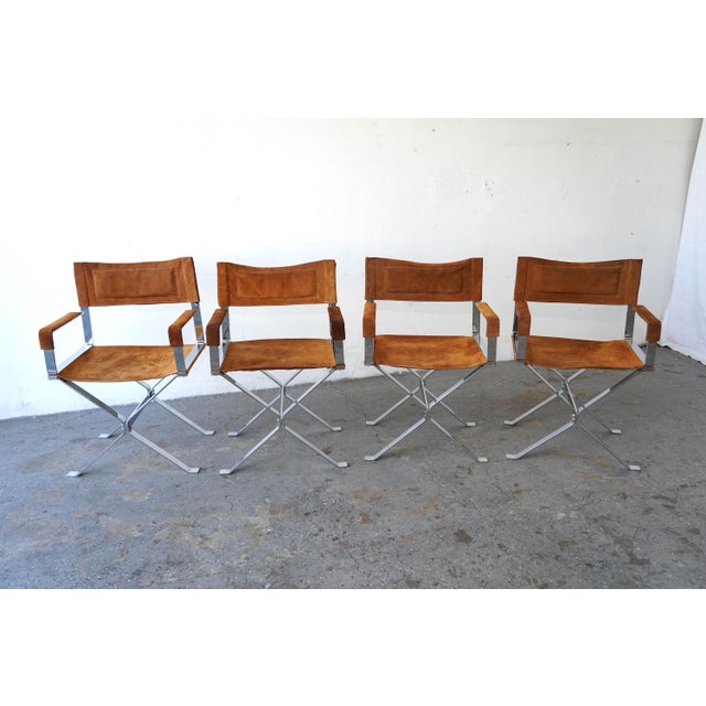 Postmodern 1970s Set of 4 Alessandro Albrizzi Chrome & Cognac Suede Director Chairs For Sale - Image 3 of 17