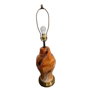 Vintage Marbled Onyx Style Table Lamp in Warm Amber & Cream With Brass Base For Sale