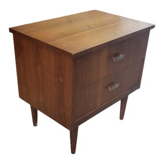 Mid 20th Century Vintage Mid-Century Modern End Table For Sale