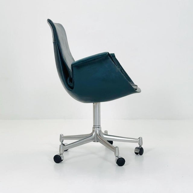 Contemporary Mid-Century Dark Green Model 6727 Tulip Desk Chair by Preben Fabricius & Jørgen Kastholm for Walter Knoll, 1960s For Sale - Image 3 of 11