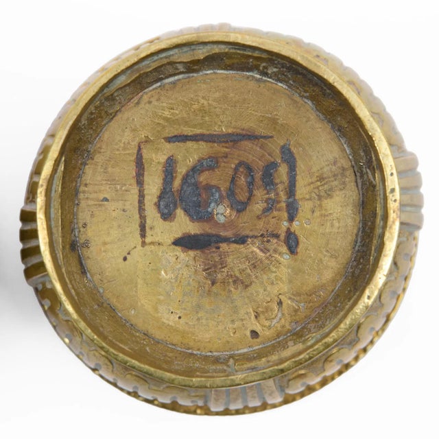 Antique 18th Century French Louis XVI Bronze Pounce Pot or Sander for the Desk For Sale In New York - Image 6 of 6