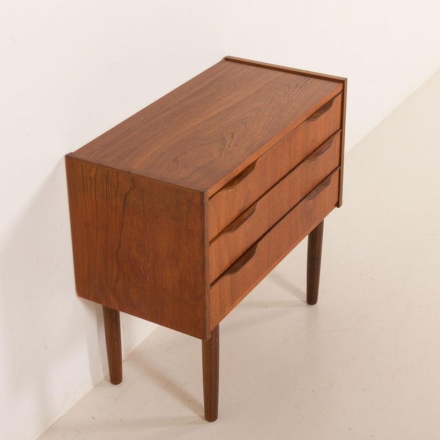 Small Danish Teak Chest of Drawers, 1960s For Sale - Image 6 of 10