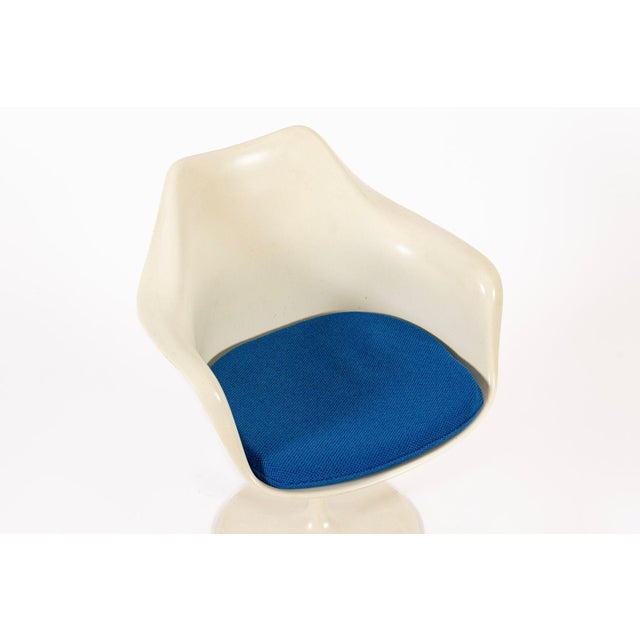 Metal Original Fiberglass Tulip Arm Chair by Eero Saarinen for Knoll 1970s For Sale - Image 7 of 15