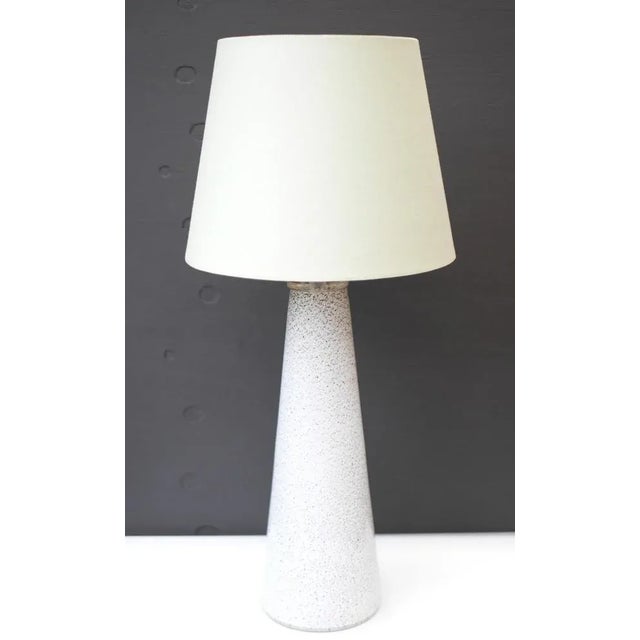 Mid-Century Modern Scandinavian Glass Art Table Lamp attributed to Bengt Orup for Hyllinge Glasbruk, Sweden, 1970s For Sale - Image 6 of 12