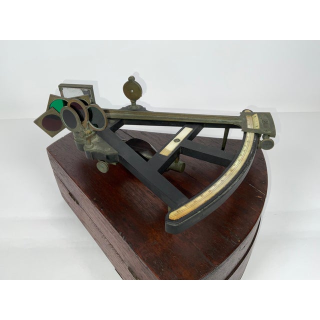 Traditional Ebony Ships Navigators Octant in Box For Sale - Image 3 of 12