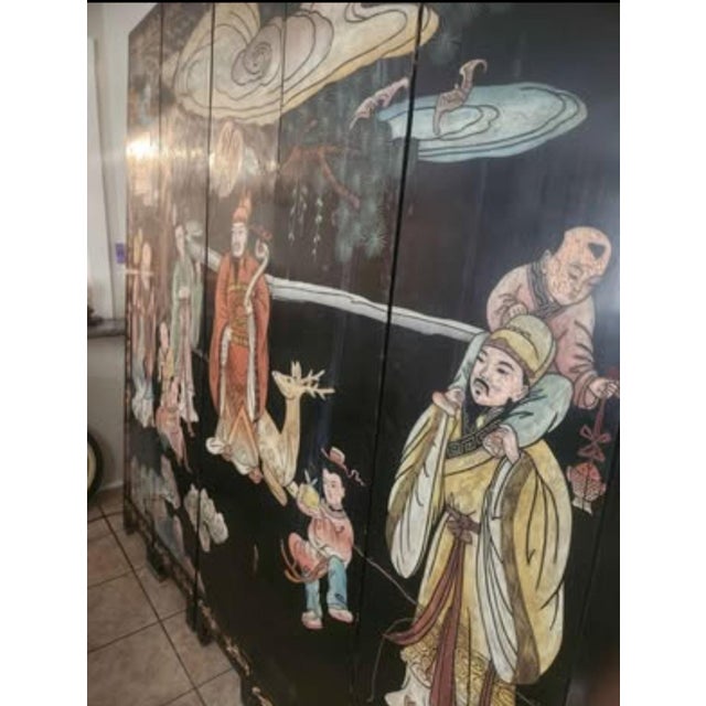 1950s Large Antique 7' Chinese 6-Panel Lacquer Folding Screen – Sanxing Three Star Gods– Hand Painted/Gilt For Sale - Image 5 of 9