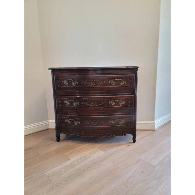 A handsome fine quality French Provincial chest of drawers commode / dresser. circa 1900 Handcrafted in France in the...
