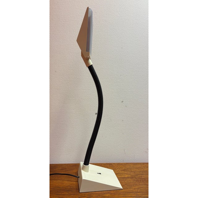 White 2D Ibis Table Light by Fulvio Battaglia for Thorn, 1980 For Sale - Image 9 of 14
