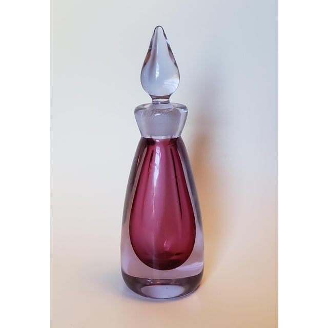 Archimede Seguso Archimede Seguso Murano Glass Neodymium Ruby Sommerso Perfume Bottle For Sale - Image 4 of 12