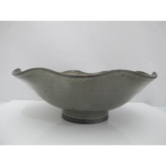 Jane Woodside Leaf Center Scallop Rim Organic Green & Blue Studio Pottery Bowl For Sale - Image 4 of 9