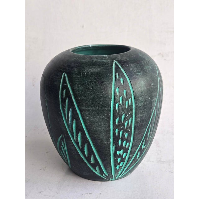1970s Sgraffito Ceramic Vase in the Style of Aldo Londi for Bitossi For Sale - Image 9 of 12