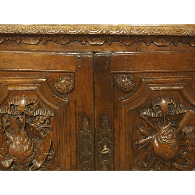 18th Century French Oak Hunt Buffet With Game Bird and Fish Panels For Sale - Image 9 of 18