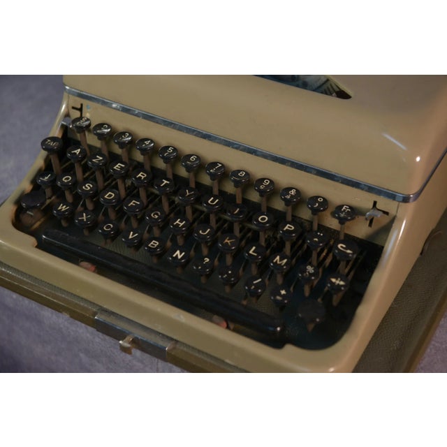 1950s Vintage Typewriter from Zeta, 1950s For Sale - Image 5 of 9