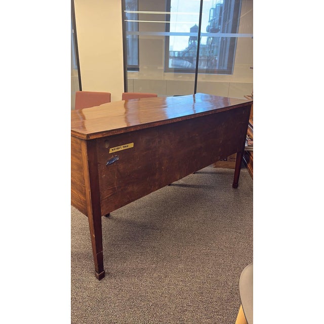 Antique Federal Inlaid Mahogany Serpentine Sideboard, Circa 1800 For Sale - Image 10 of 10