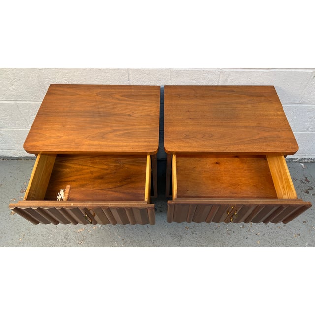 Brown Mid-Century Modern Walnut & Brass Nightstands Attributed to Young Manufacturing For Sale - Image 8 of 18