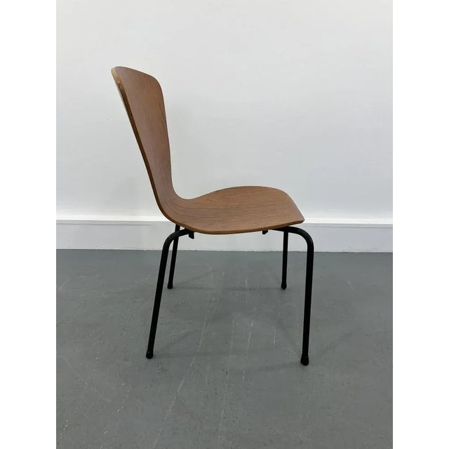 Danish Plywood Chair, 1970s, in Very Good conditions. Designed 1970 to 1979