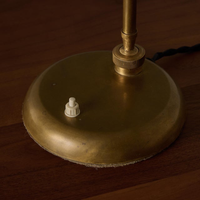 1940s Giovanni Michelucci Patinated Brass Ministerial Desk Lamp for Lariolux For Sale - Image 15 of 17
