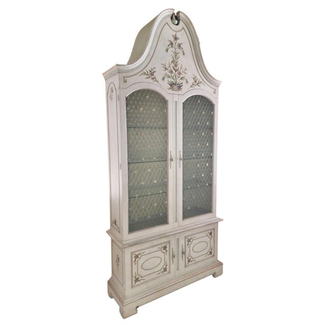 John Widdicomb Rare John Widdicomb Broken Arch Pediment Bonnet Top Illuminated Display Cabinet For Sale - Image 4 of 15