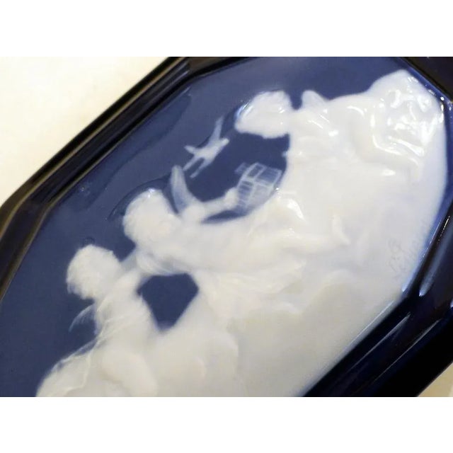 Ceramic Large Box with Cameo Style Decoration in Porcelain by Camille Tharaud, Limoges, 1940s For Sale - Image 7 of 10