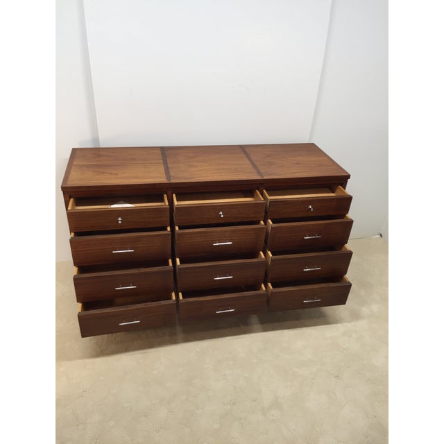 Mid 20th Century Lane Delineator 12 Drawer Low Chest Designed by Paul McCobb in Rosewood and Walnut With Chrome Hardware For Sale - Image 14 of 18