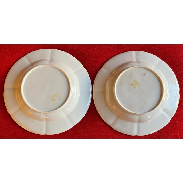 White Antique 18th Century George II Bow Porcelain Soup Bowls Decorated With Two Quails in the Kakiemon Taste - a Pair For Sale - Image 8 of 9