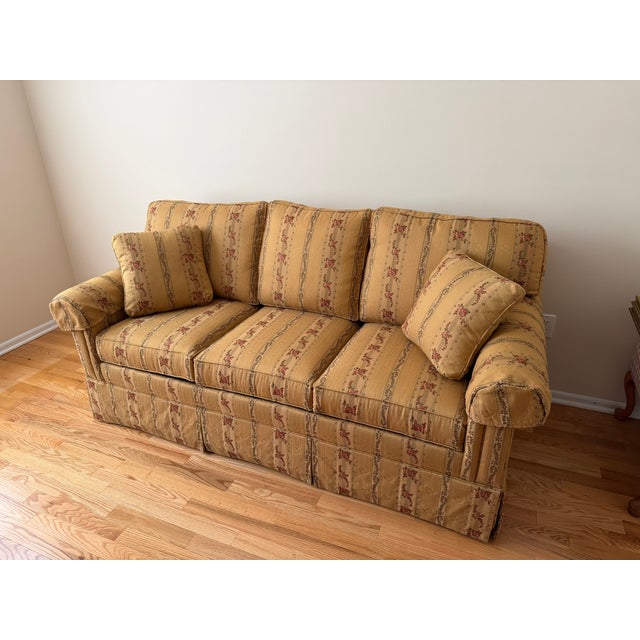 1990s Like New Ethan Allen Custom Sleeper Sofa For Sale In New York - Image 6 of 13